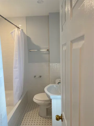 $1,850 | 75 West Washington Avenue, Pearl River, NY 10965