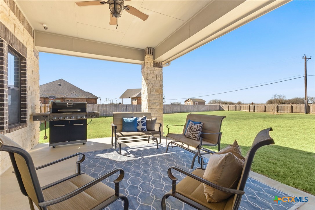 4612 Prairie Summit Seguin, TX 78155 - Photo 26 of 31 back porch