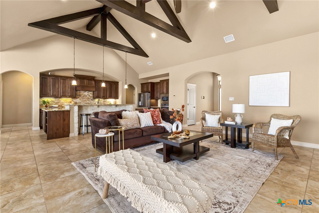 4612 Prairie Summit Seguin, TX 78155 - Photo 4 of 31 Living/Kitchen