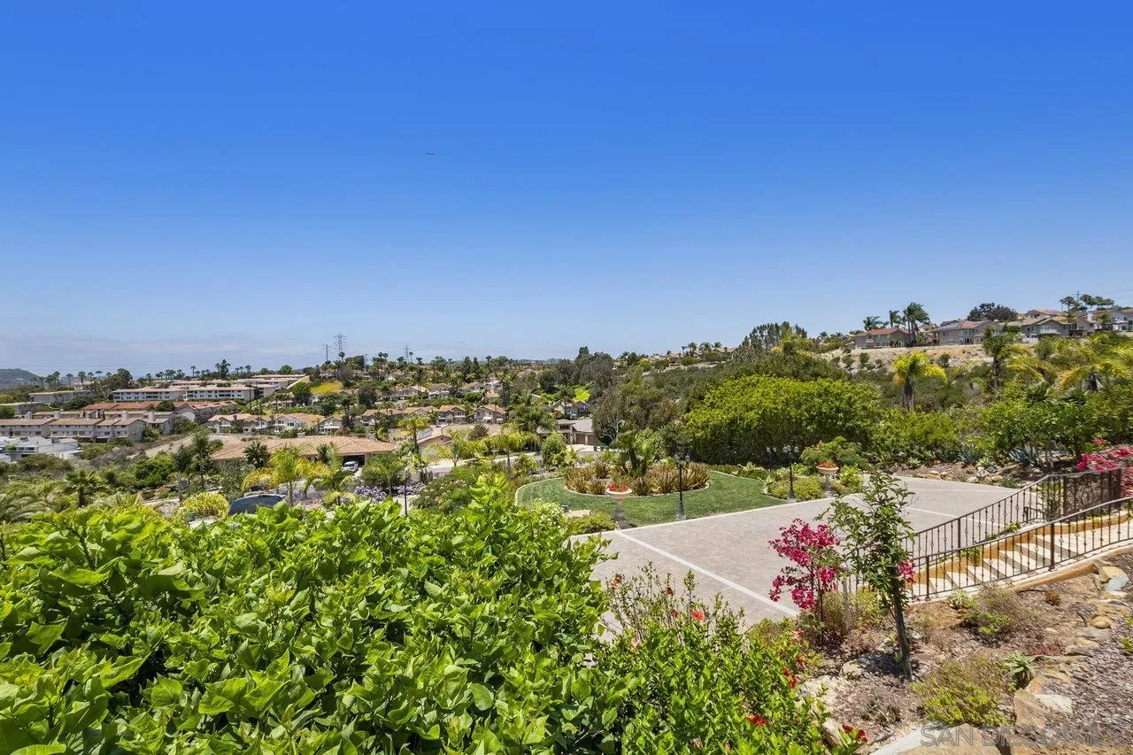 7342 Altiva Place Carlsbad, CA 92009 - Photo 22 of 56