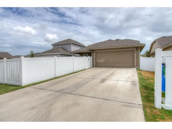 $2,095 | 709 Noatak Trail, Pflugerville, TX 78660