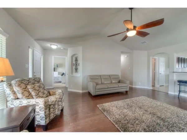 $2,095 | 709 Noatak Trail, Pflugerville, TX 78660