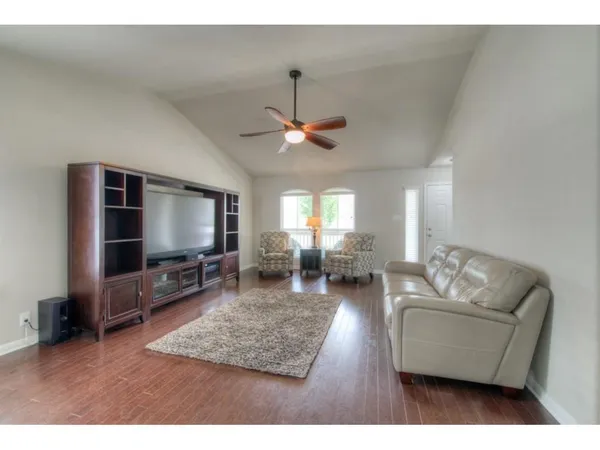 $2,095 | 709 Noatak Trail, Pflugerville, TX 78660