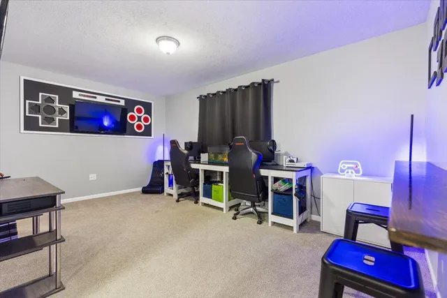 $390,900 | 17600 Peach Ridge Avenue Northwest, Kent City, MI 49330