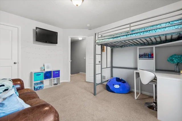 $390,900 | 17600 Peach Ridge Avenue Northwest, Kent City, MI 49330