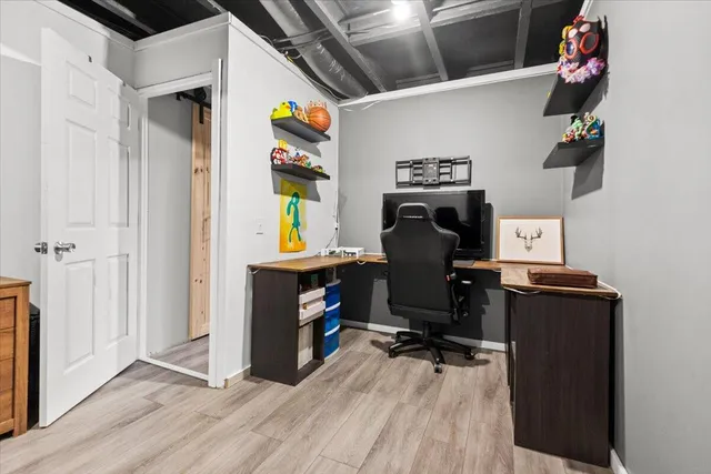 $390,900 | 17600 Peach Ridge Avenue Northwest, Kent City, MI 49330