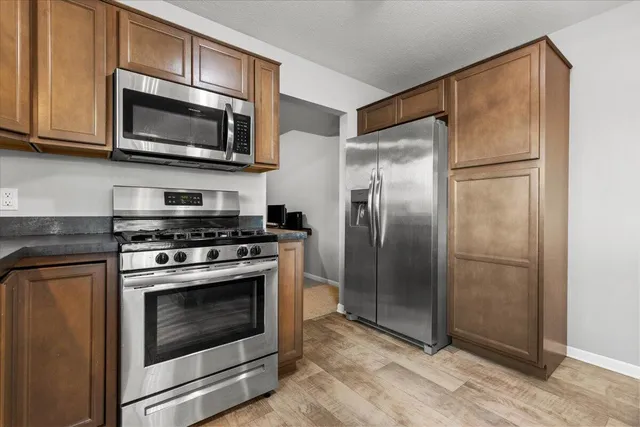 $390,900 | 17600 Peach Ridge Avenue Northwest, Kent City, MI 49330