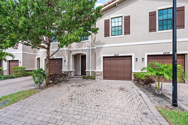 $399,999 | 4407 Hemlock Street, Palm Beach Gardens, FL 33410