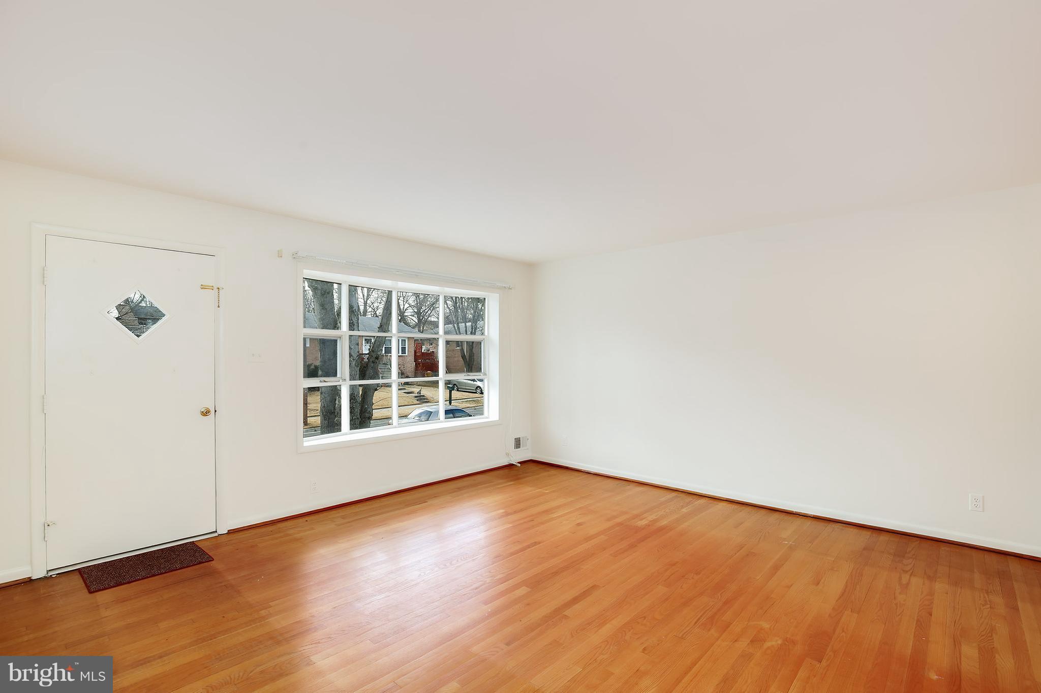 14111 Adkins Road Laurel, MD 20708 - Photo 6 of 30 Living Room