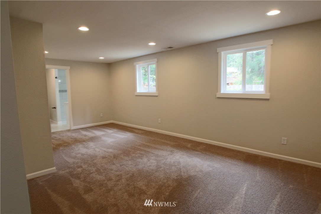 4715 Ridgemont Court Southeast Olympia, WA 98513 - Photo 12 of 25 Gallery Image 12