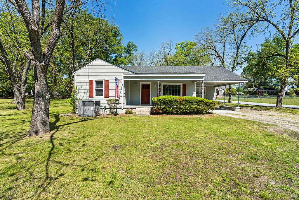 202 Sample Road Greenwood, SC 29649 - Photo 1 of 18 Gallery Image 1