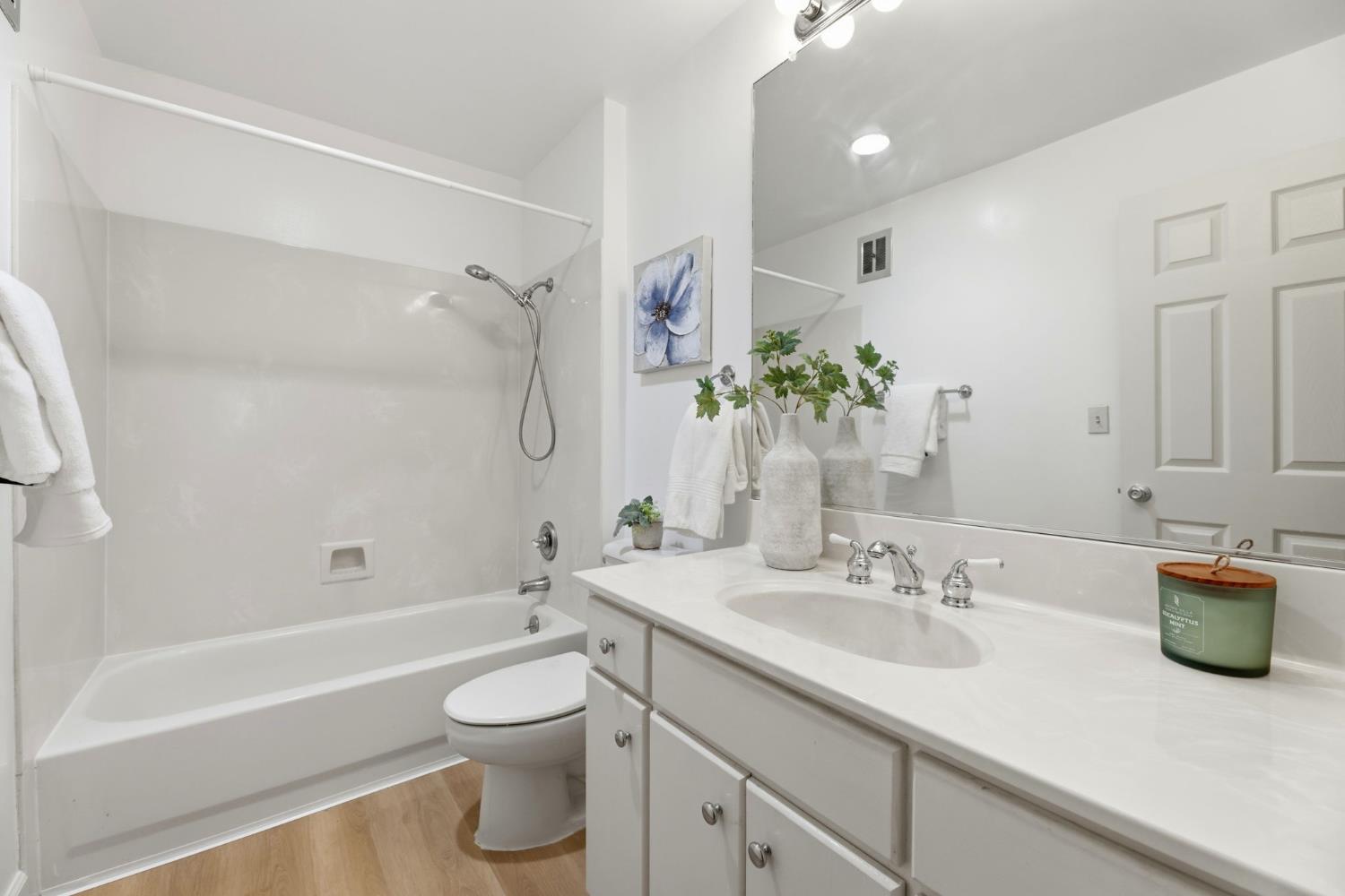 1305 Webster Street, Unit 202 Alameda, CA 94501 - Photo 8 of 18