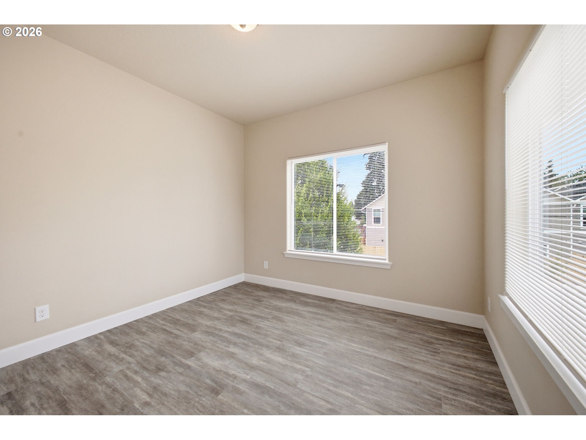 6136 Southeast Duke Street Portland, OR 97206 - Photo 31 of 42