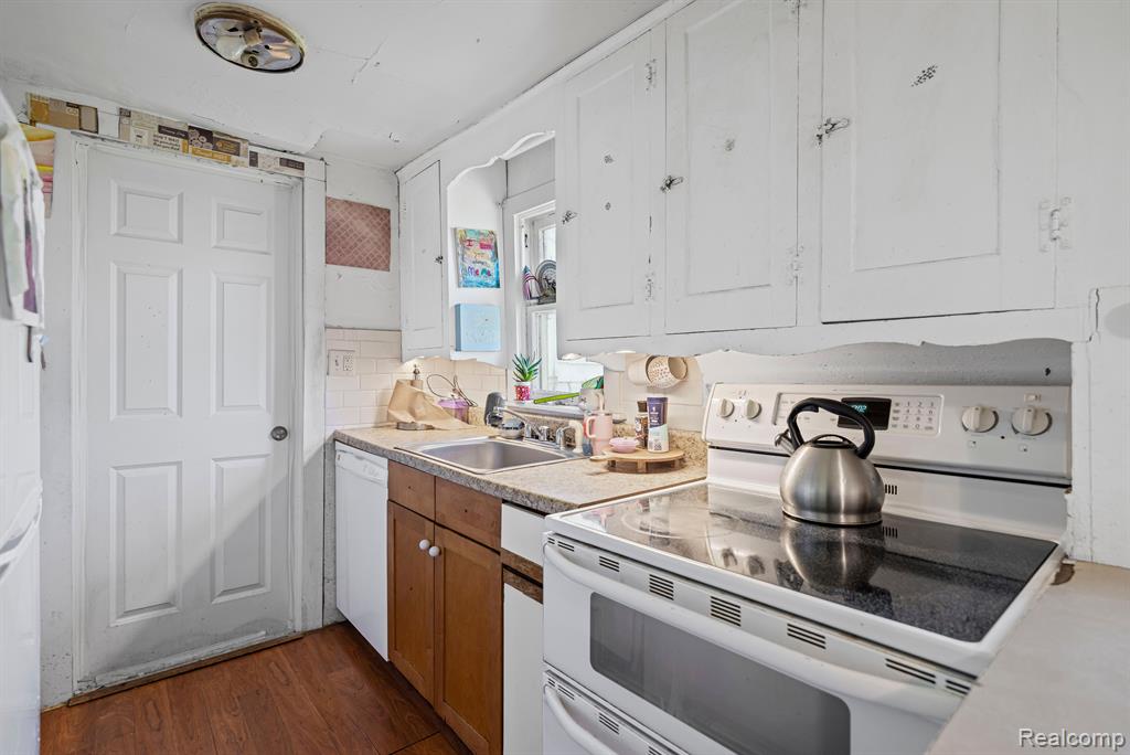 4201 Chicago Road Warren, MI 48092 - Photo 43 of 62
