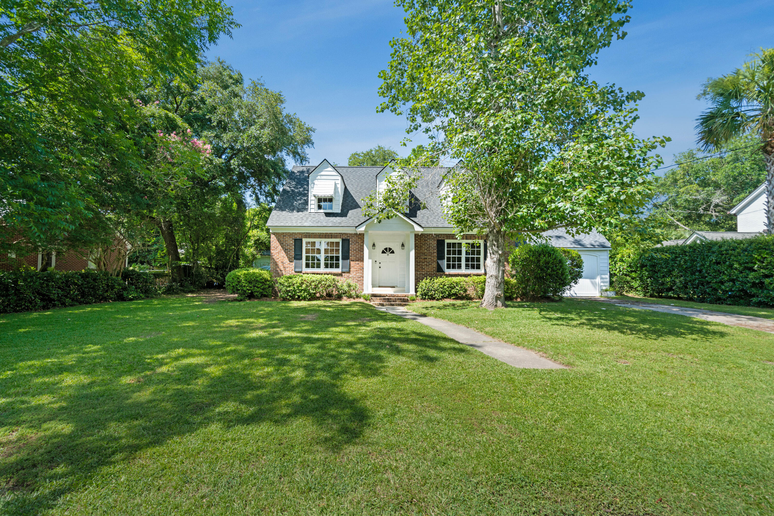 8 Sheridan Road Charleston, SC 29407 - Photo 30 of 30 8SheridanFront_NickCannPhoto