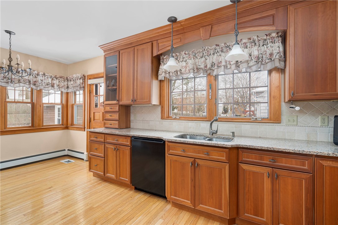 10 Hill Avenue Smithfield, RI 02917 - Photo 21 of 27