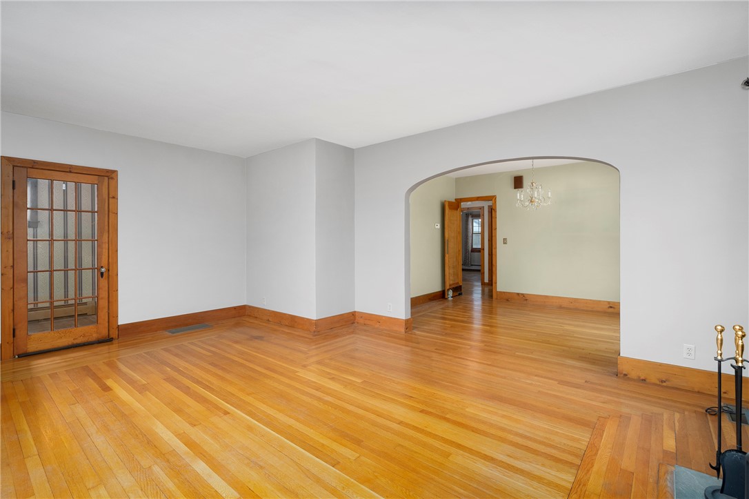 10 Hill Avenue Smithfield, RI 02917 - Photo 6 of 27