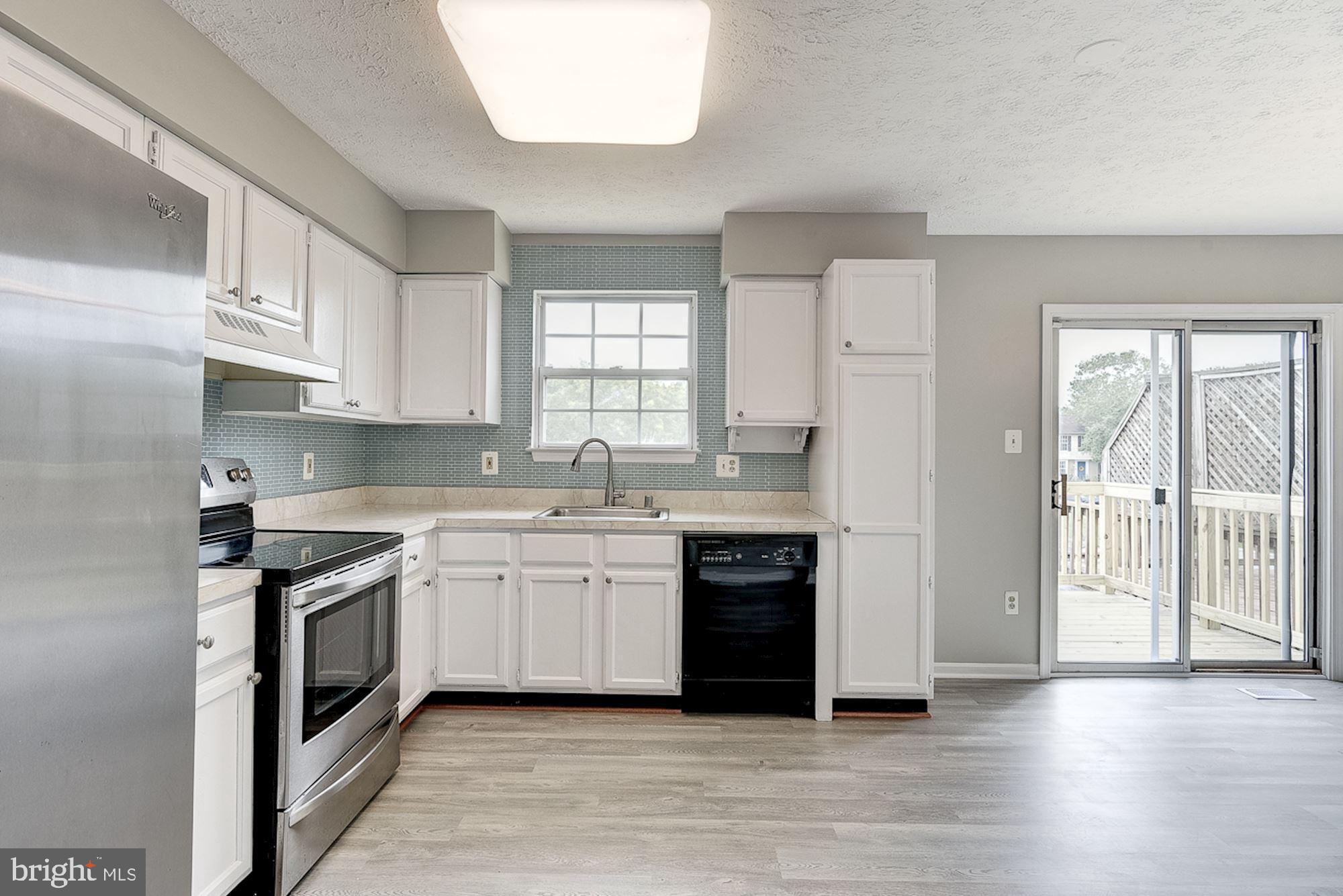 2011 Riding Crop Way Windsor Mill, MD 21244 - Photo 4 of 34 Kitchen