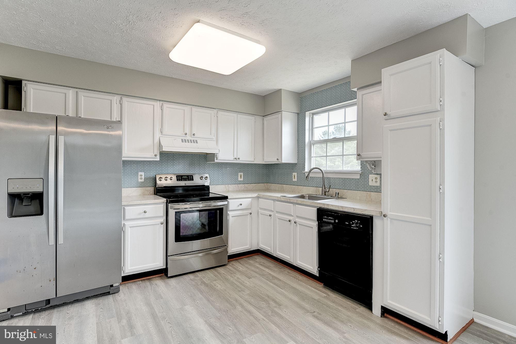 2011 Riding Crop Way Windsor Mill, MD 21244 - Photo 5 of 34 Kitchen