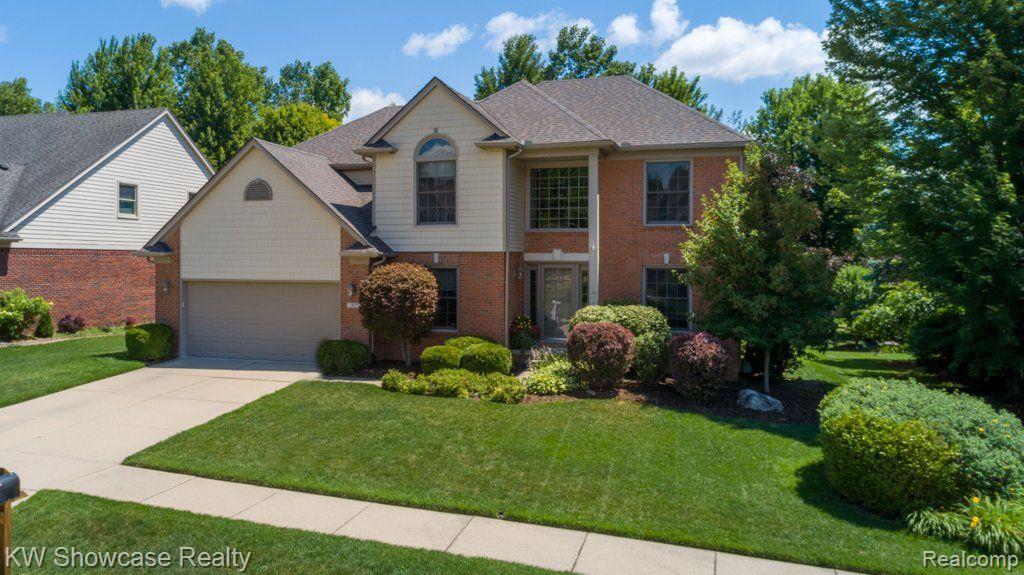 917 Rambling Drive Rochester Hills, MI 48307 - Photo 1 of 47