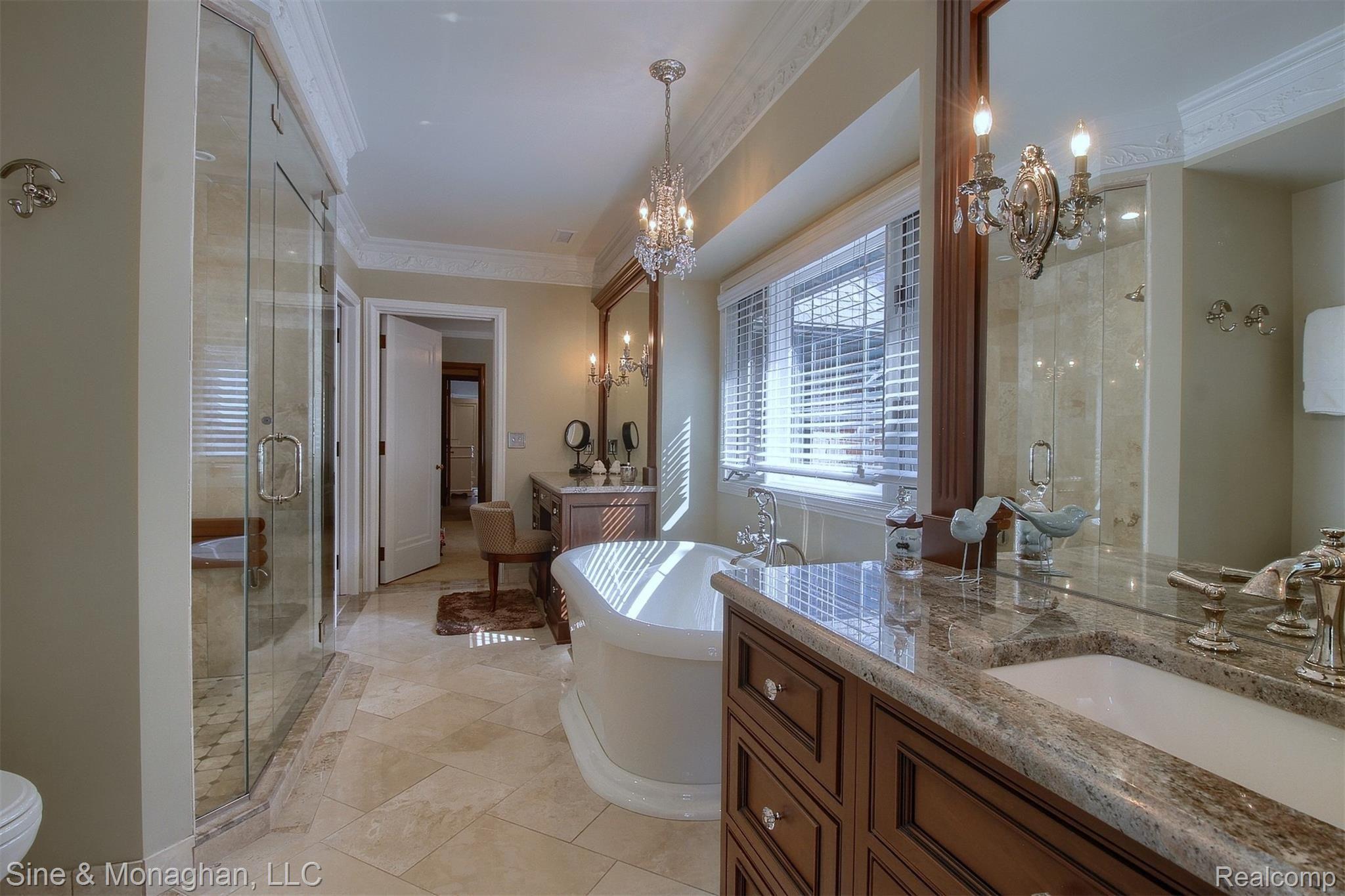 1010 Harvard Road Grosse Pointe, MI 48230 - Photo 22 of 54 24-Master Bathroom.jpg