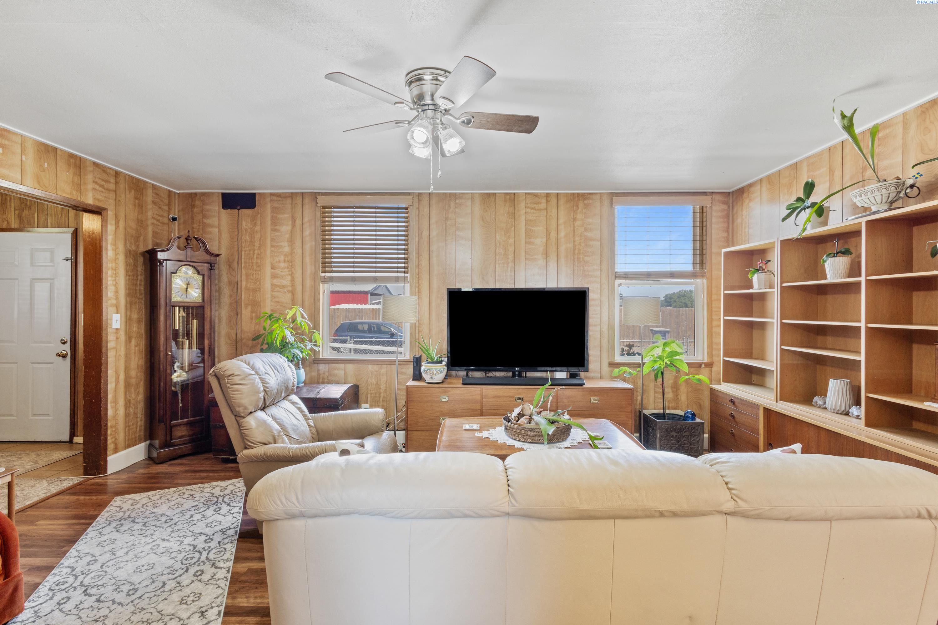 35305 South Finley Road Kennewick, WA 99337 - Photo 10 of 27 Gallery Image 10