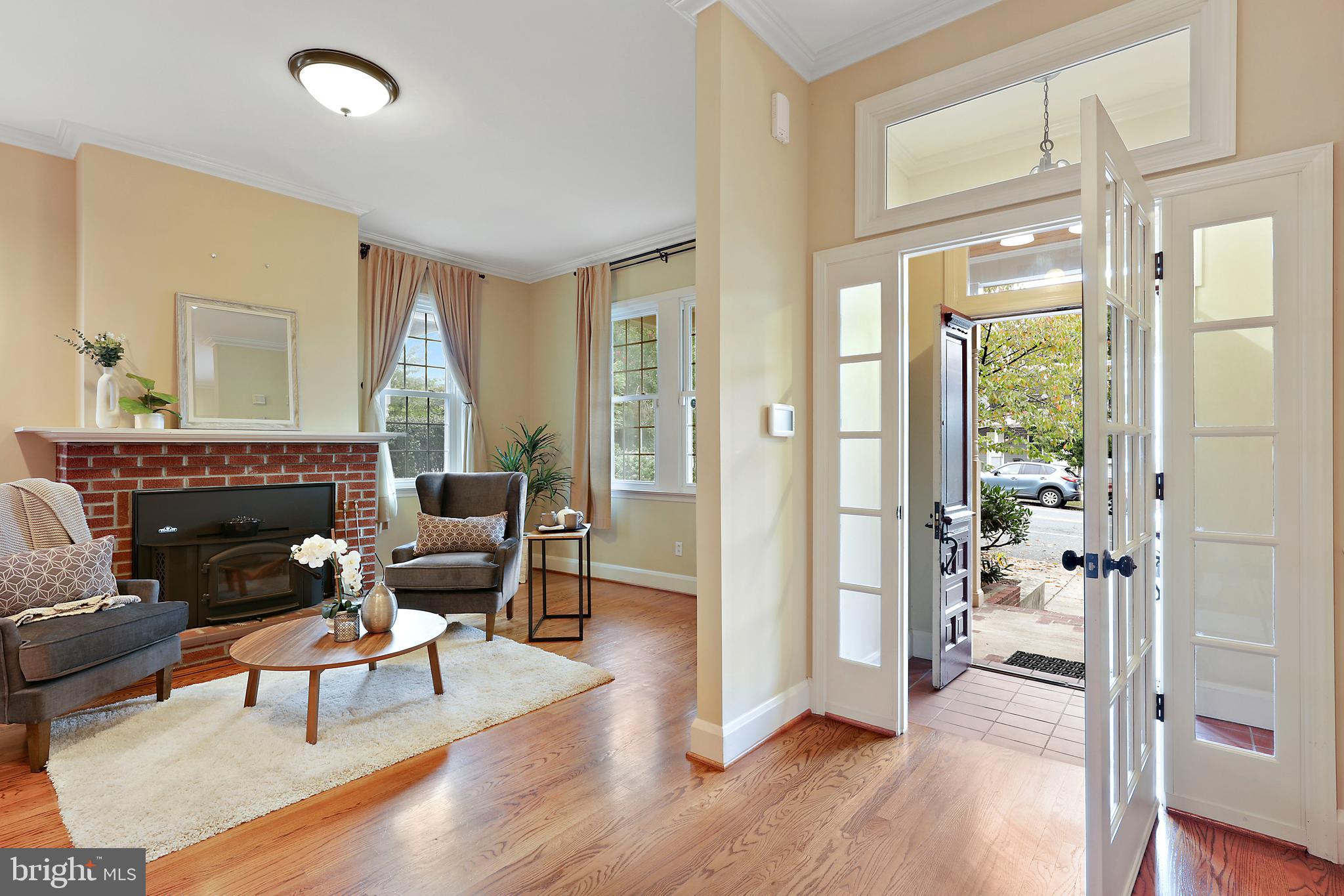 3642 Roland Avenue Baltimore, MD 21211 - Photo 8 of 61 Gallery Image 8