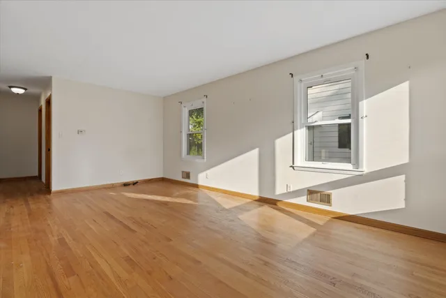 $250,000 | 1353 South 110th Street, West Allis, WI 53214