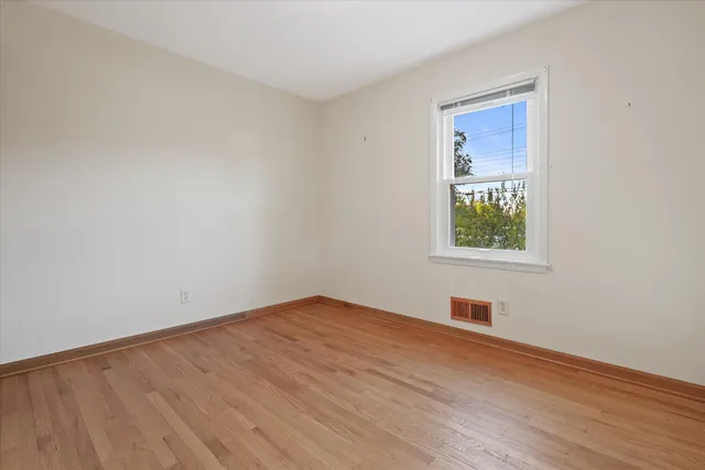 $250,000 | 1353 South 110th Street, West Allis, WI 53214