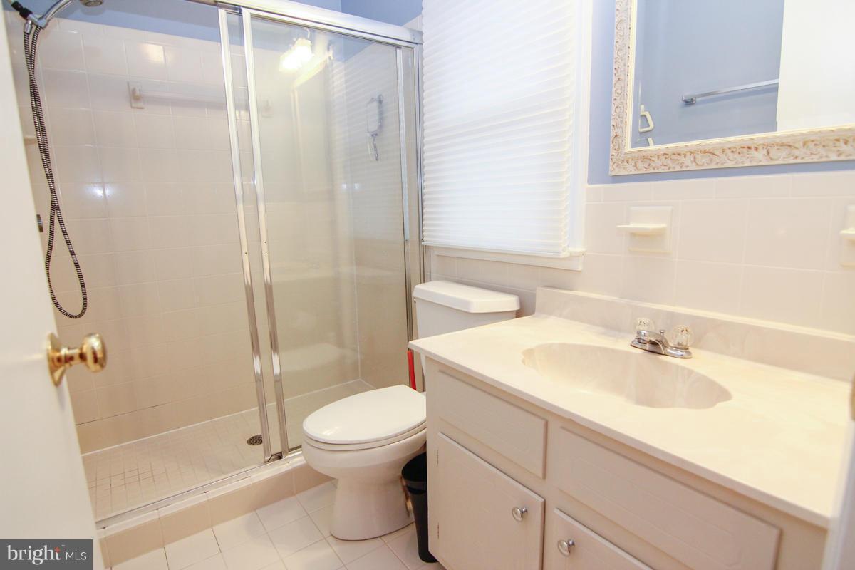 94 Stauffer Road Severna Park, MD 21146 - Photo 17 of 30 Bath (Master)
