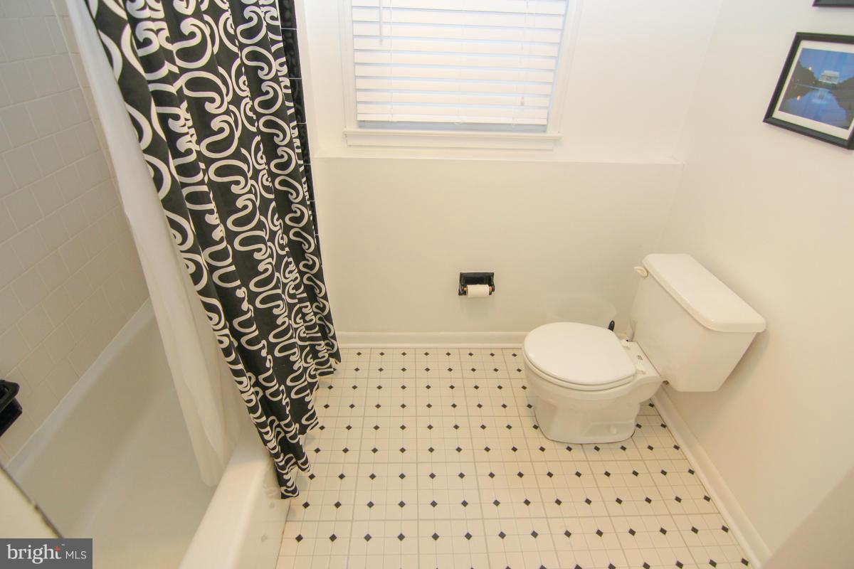 94 Stauffer Road Severna Park, MD 21146 - Photo 22 of 30 Bath
