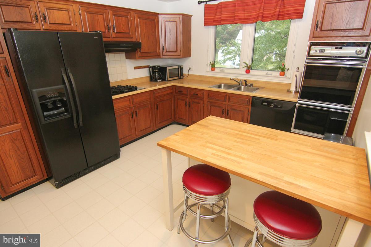94 Stauffer Road Severna Park, MD 21146 - Photo 5 of 30 Kitchen