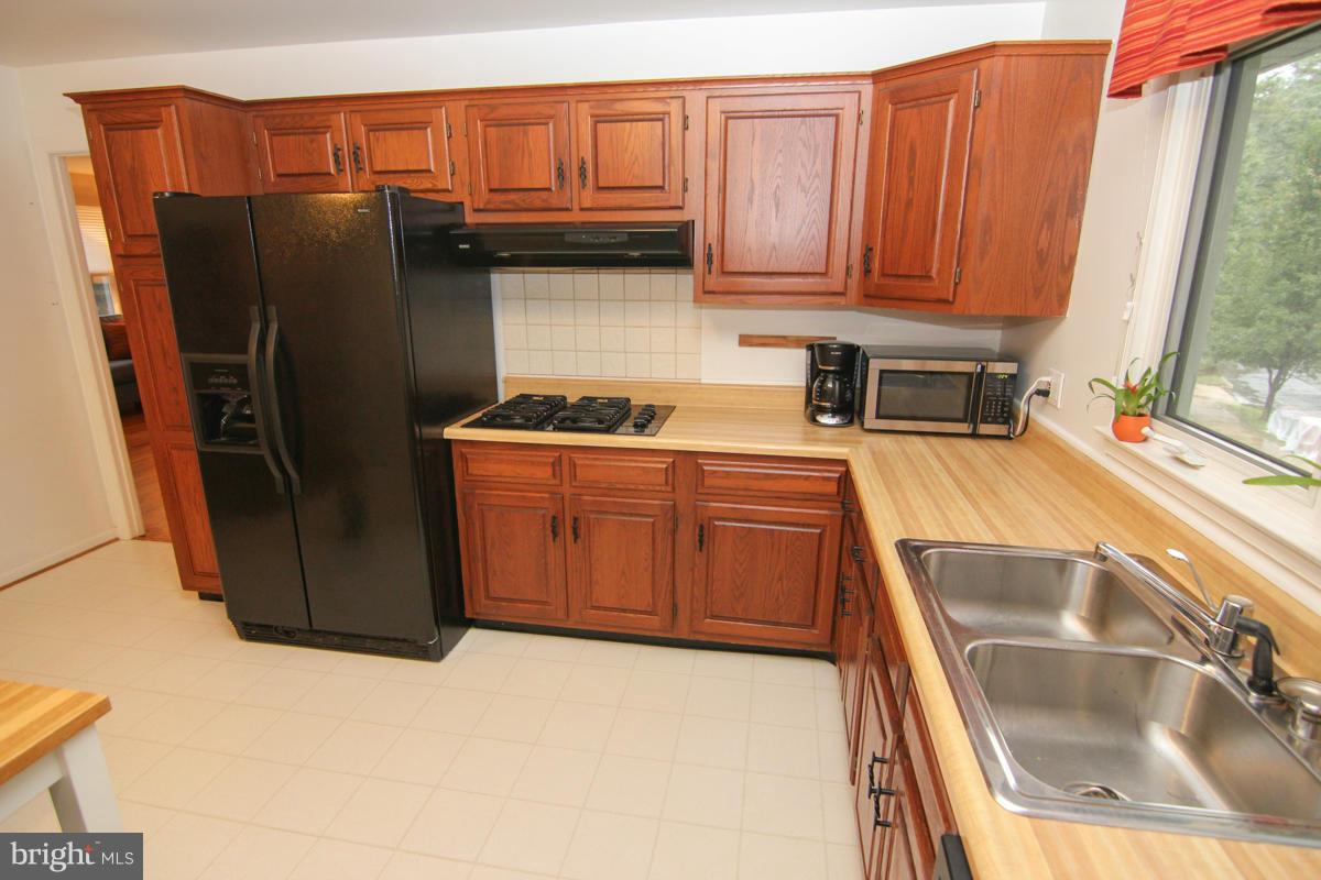 94 Stauffer Road Severna Park, MD 21146 - Photo 6 of 30 Kitchen