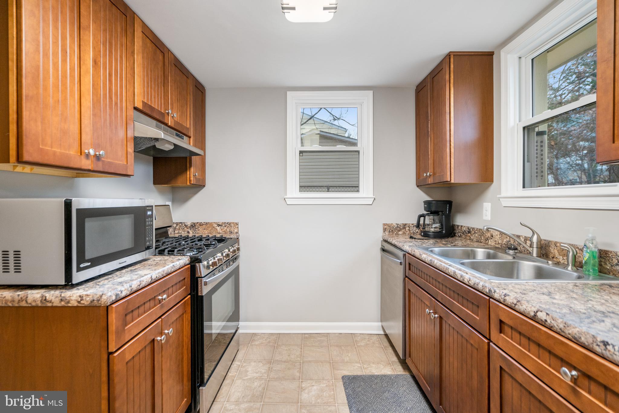 9402 Blackstone Road Manassas, VA 20110 - Photo 19 of 27