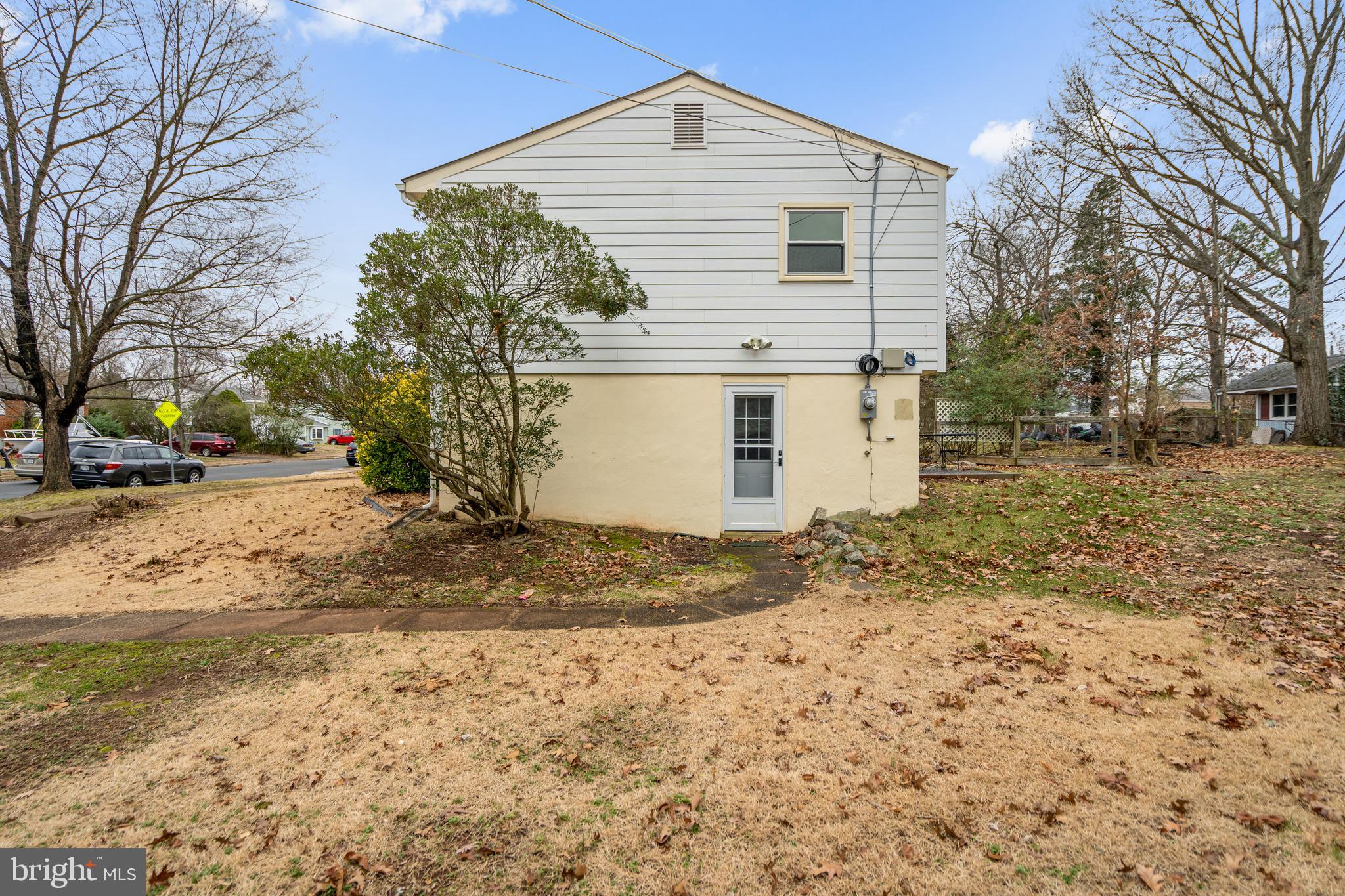 9402 Blackstone Road Manassas, VA 20110 - Photo 4 of 27