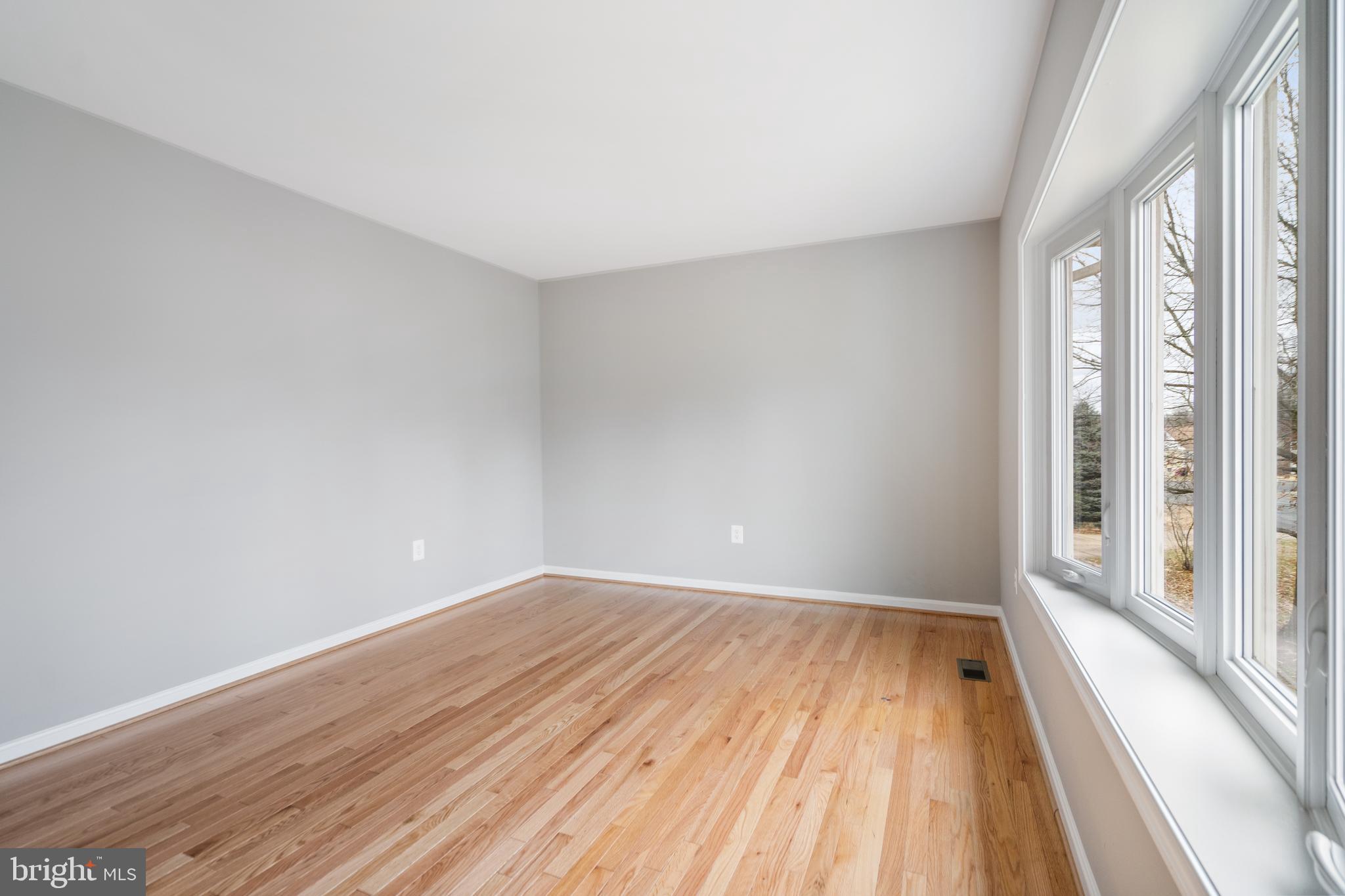 9402 Blackstone Road Manassas, VA 20110 - Photo 8 of 27