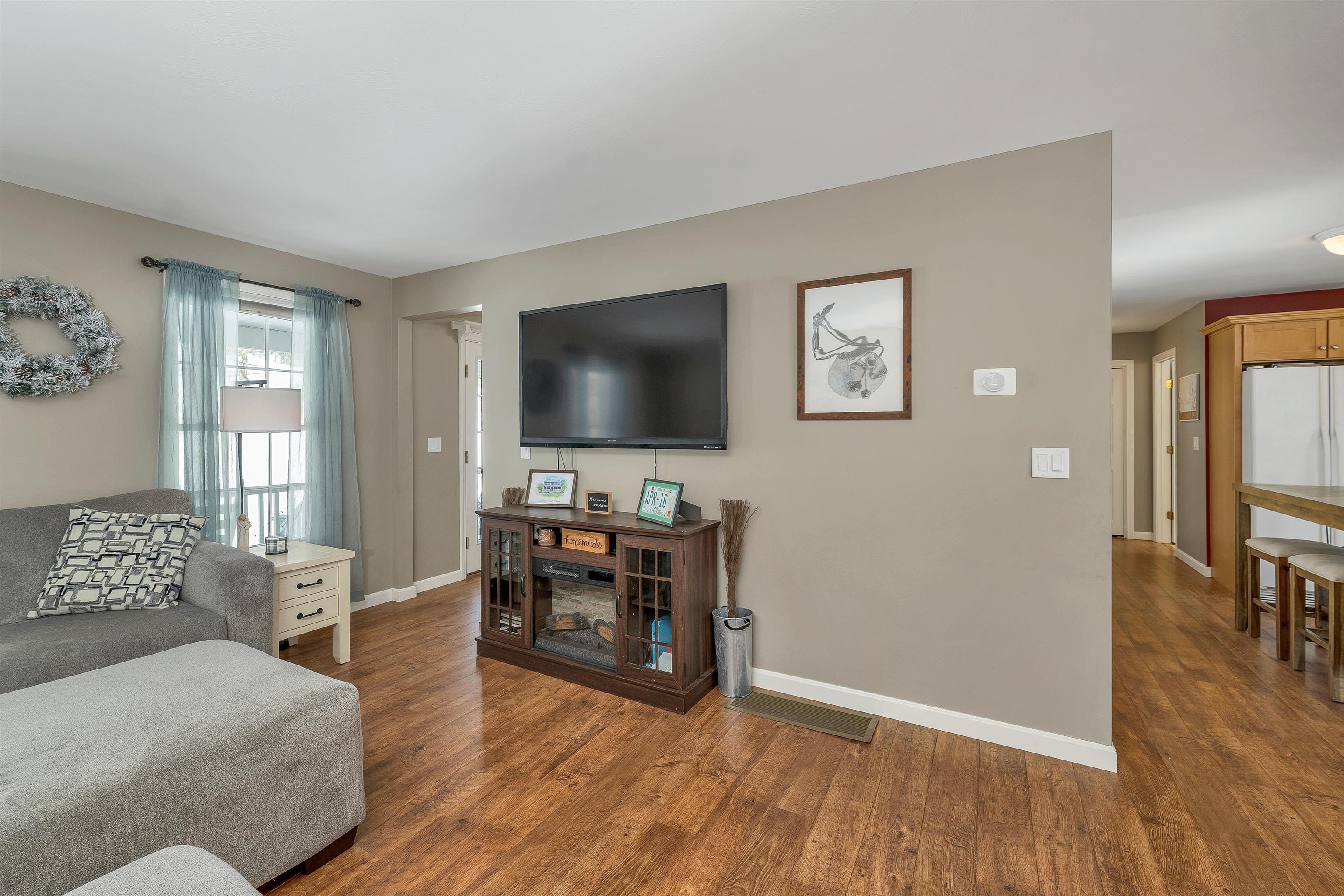 104 Weare Road New Boston, NH 03070 - Photo 9 of 46