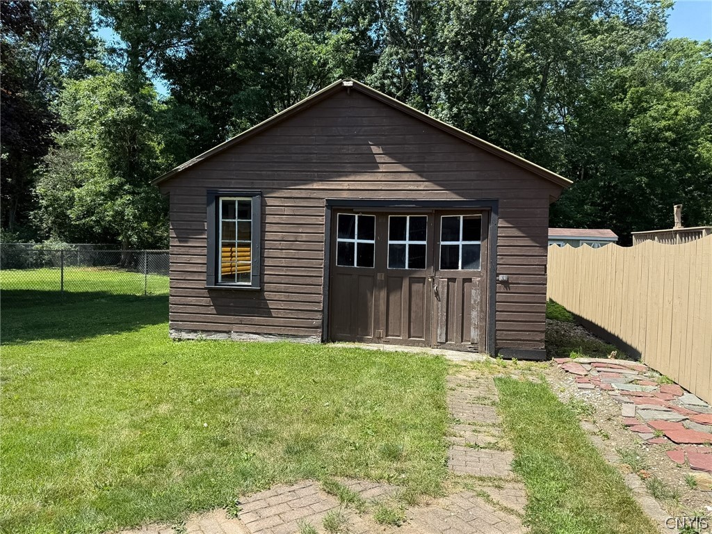 503 Millbrook Road Rome, NY 13440 - Photo 6 of 31 1.5 car garage