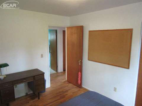 6448 North Bray Road Flint, MI 48505 - Photo 39 of 55 20438834-38.JPG