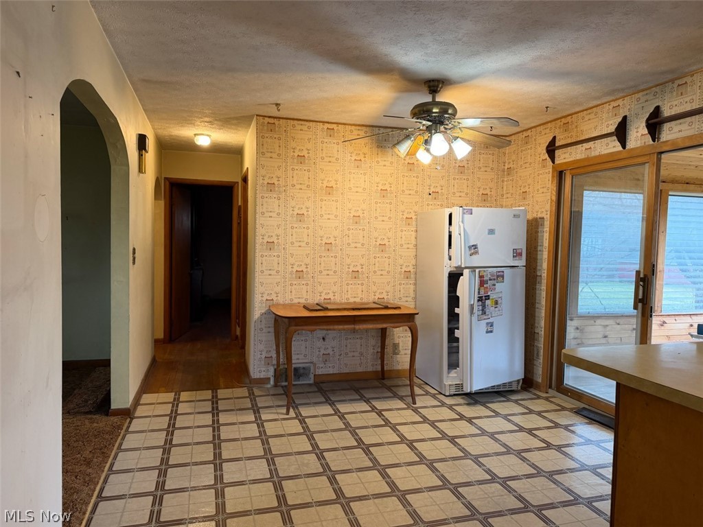 10222 Bundysburg Road Middlefield, OH 44062 - Photo 6 of 16