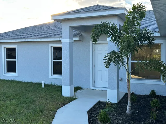 $1,850 | 776 Cashmere Avenue, Lehigh Acres, FL 33974