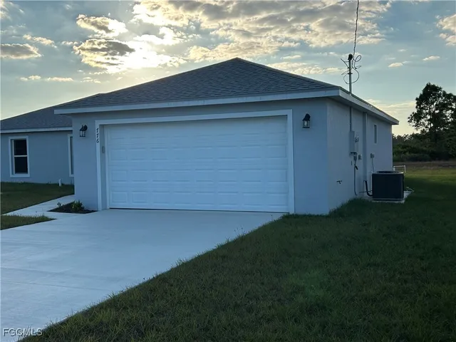 $1,850 | 776 Cashmere Avenue, Lehigh Acres, FL 33974