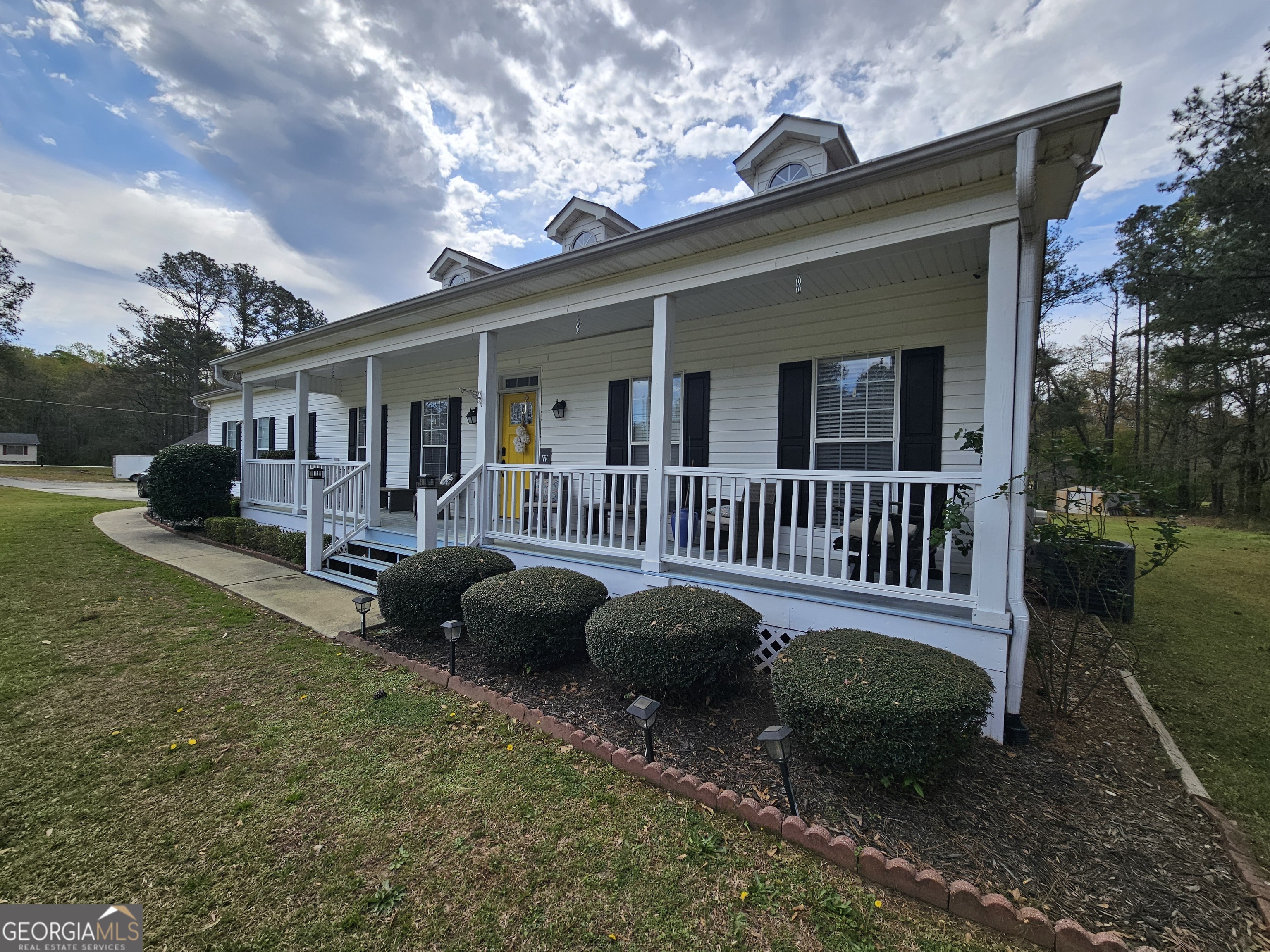 17 Goodwyn Road Newnan, GA 30265 - Photo 5 of 86