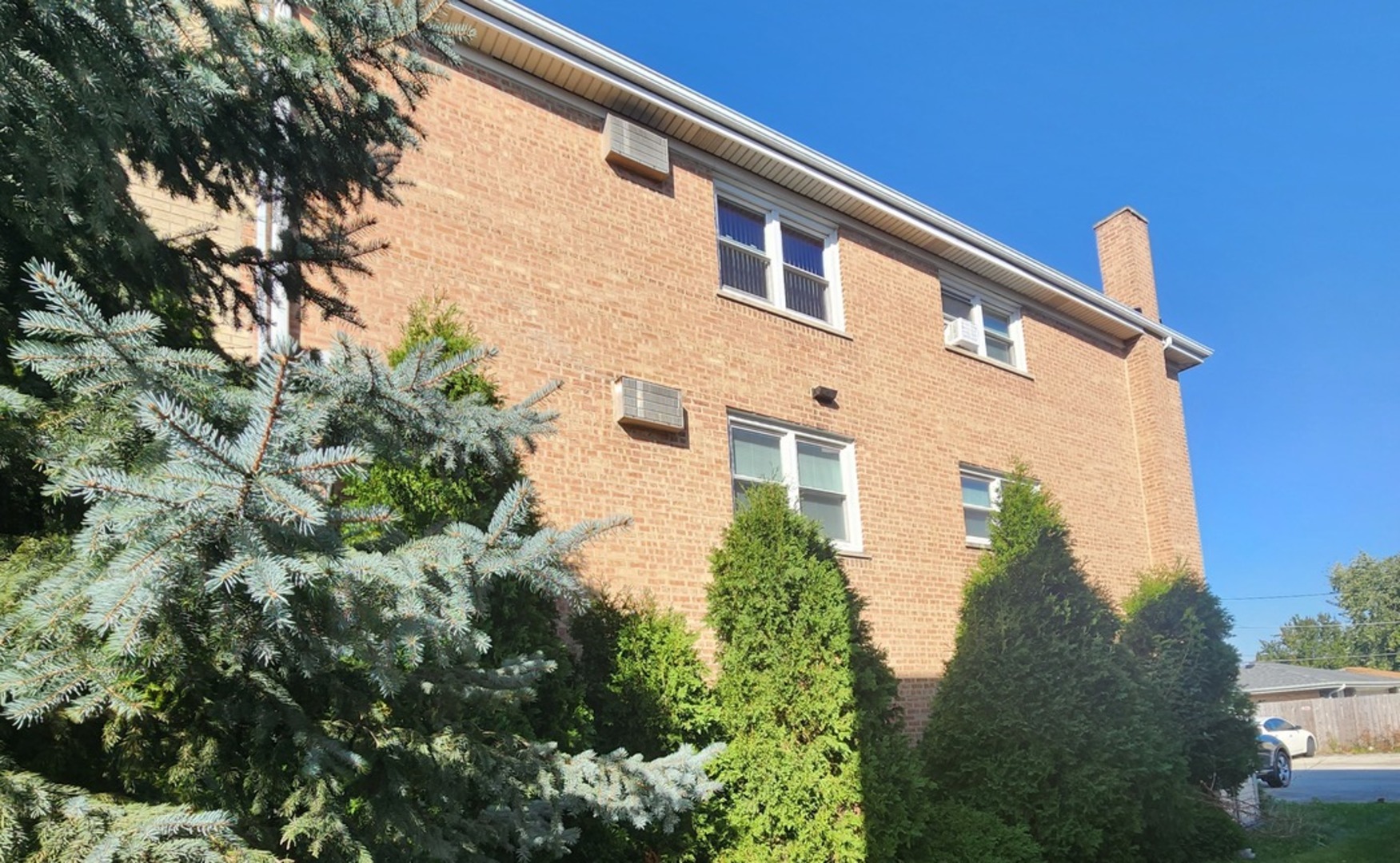 8139 South Roberts Road Bridgeview, IL 60455 - Photo 2 of 10 Gallery Image 2