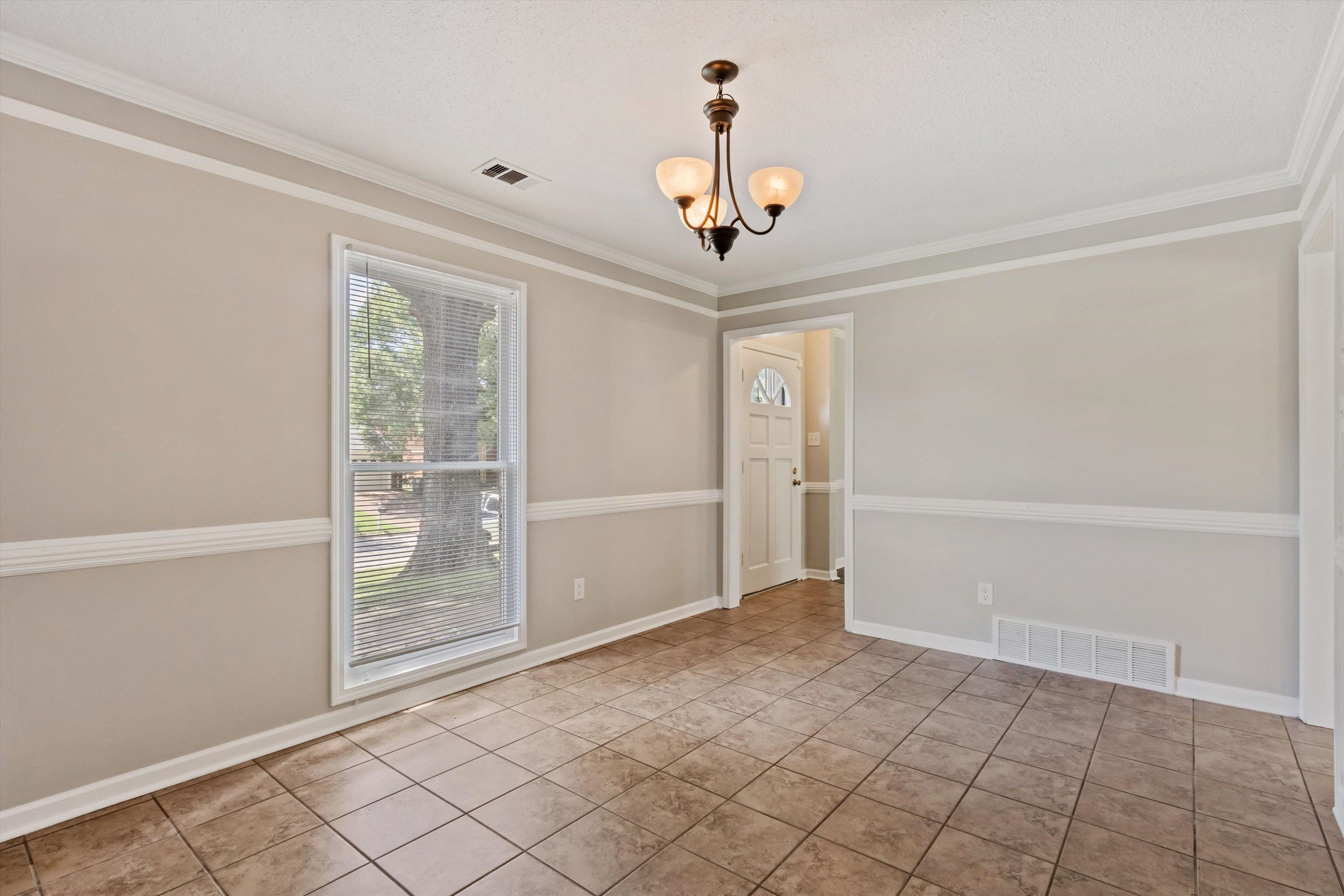 856 North Wood Shadows Lane Memphis, TN 38018 - Photo 5 of 30
