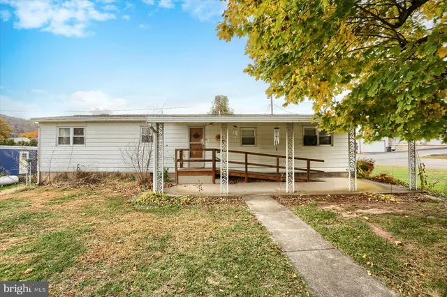 $144,900 | 134 North Pine Street, Pillow, PA 17080