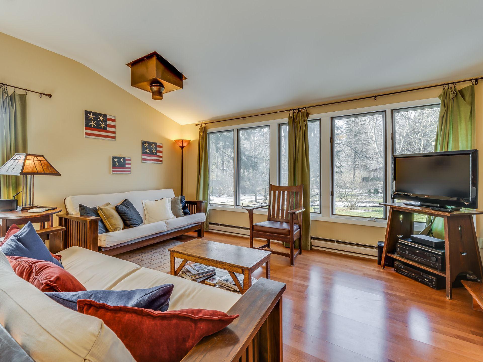 15079 Lakeshore Road Lakeside, MI 49116 - Photo 19 of 31 i088179