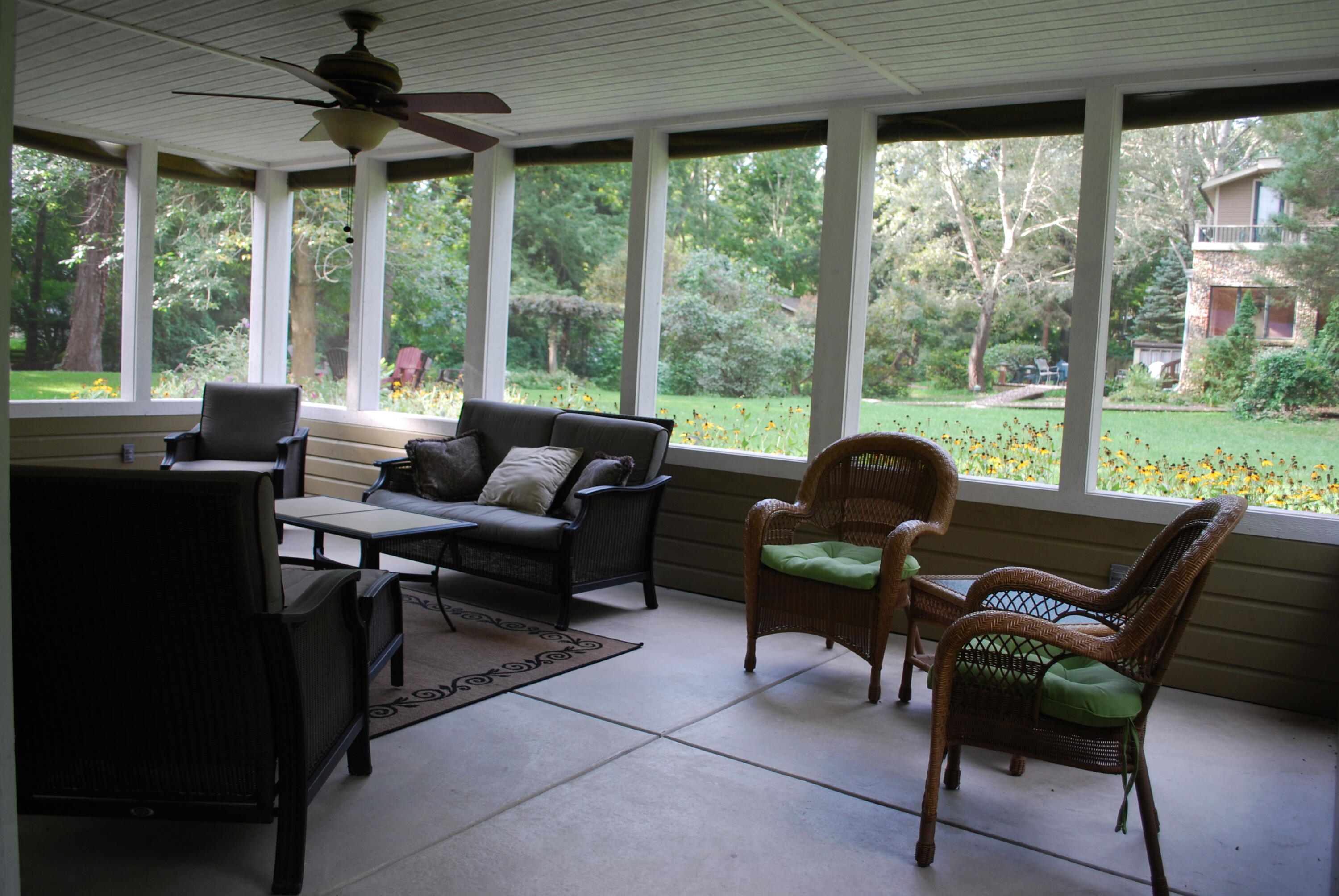 15079 Lakeshore Road Lakeside, MI 49116 - Photo 8 of 31 DSC_0048