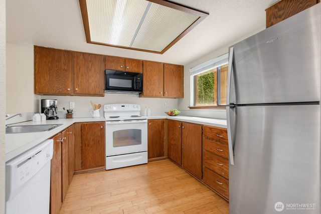 $324,500 | 317 Southwest 112th Street, Unit C314, Seattle, WA 98146