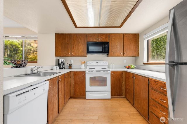 $324,500 | 317 Southwest 112th Street, Unit C314, Seattle, WA 98146